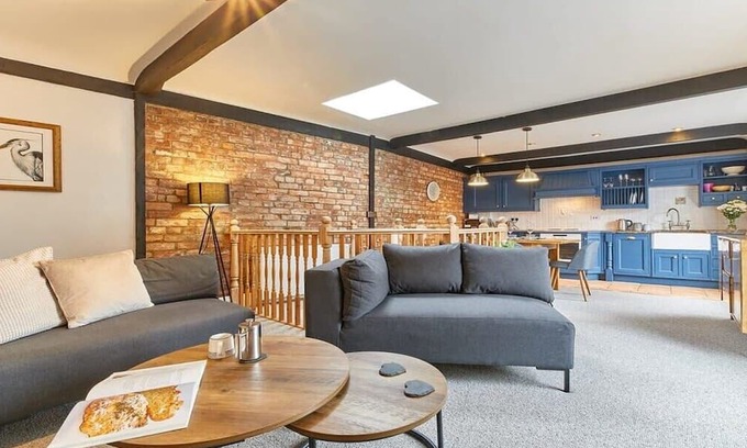 South Charlton Apartamento | Host & Stay | The Burrow