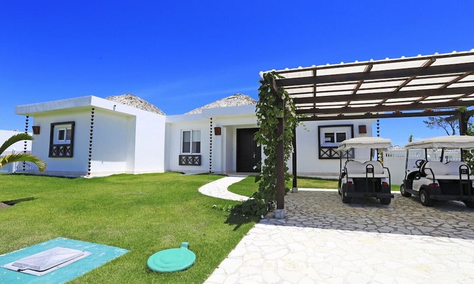 Playa Chiquita Villa | Oceanview three-bedroom villa #16