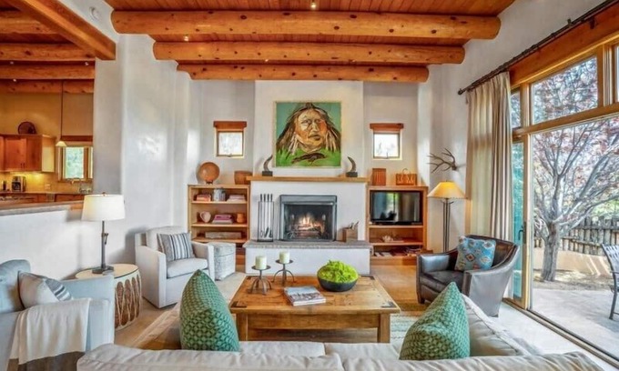 Tesuque Casa | Villa moderna de 2 dormitorios con excelentes vistas!