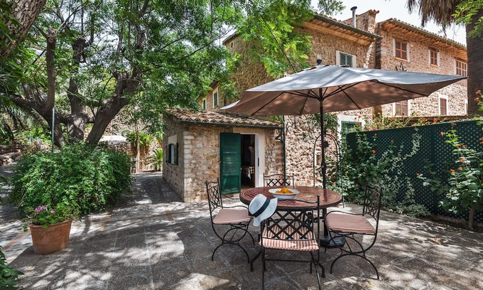 Sóller Casa | 3-Bedroom traditional Soller stone house with a great garden