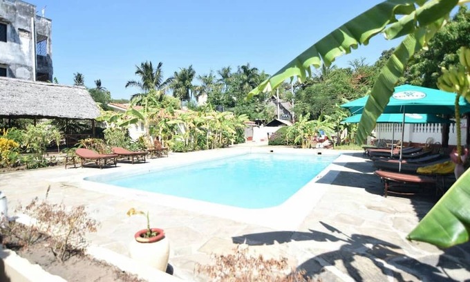 Bamburi Casa | Maasai resort Bamburi, Kenya🇰🇪