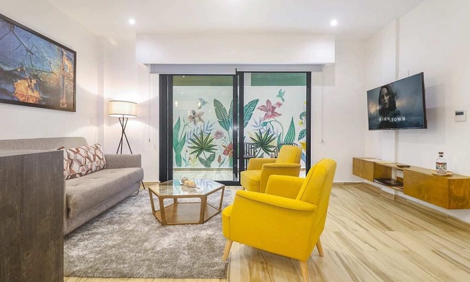 Luis Donaldo Colosio Condominio | Great Location! Ocean Views! AC! Rooftop Pool!