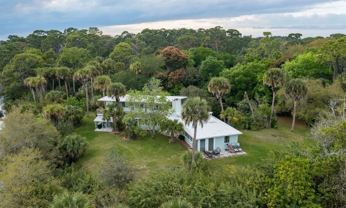 Melbourne Village Casa | Oasis In The Heart Of Melbourne... Check out our aerial video.