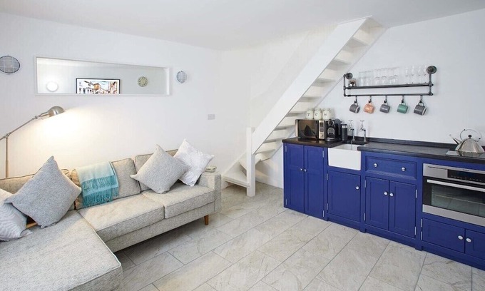 Staithes Casa | Host & Stay | Harbour Cottage