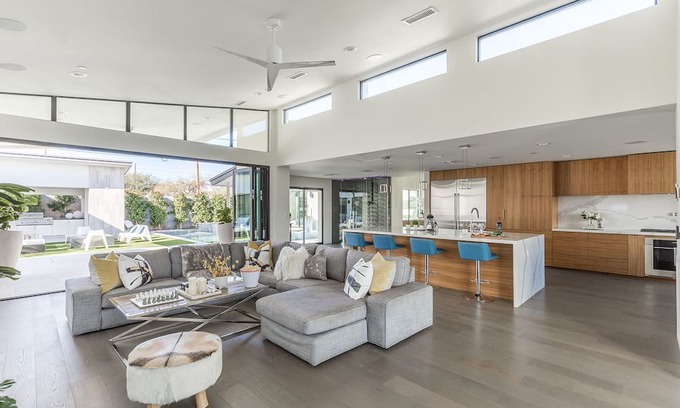 South Scottsdale Casa | L.A. MEETS SCOTTSDALE! - SEXY AND SLEEK ESCAPE!