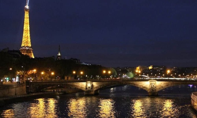Aubervilliers Apartamento | Chic apart with parking near Paris