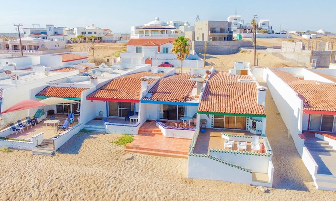 Las Conchas Casa | Mariposa - Wonderful oceanfront two bedroom, two bath condo