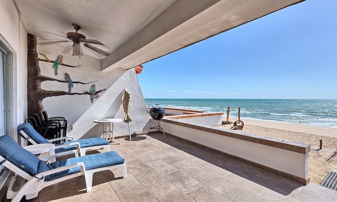 Las Conchas Casa | 603 - Great two bedroom, two bath beachfront town home