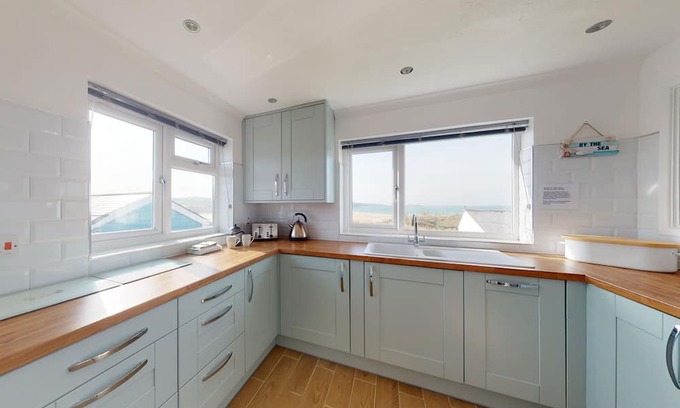 Hayle Cabaña | Stunning ocean views and comfortable accommodation for up to 6