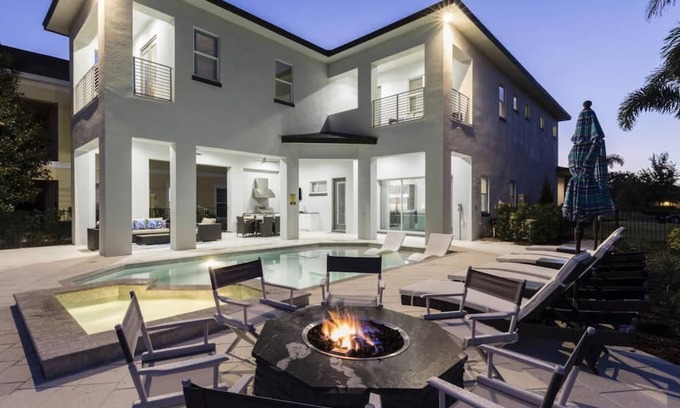 Reunion Casa | The Haute Haven with Movie Theater and Game Room at Reunion
