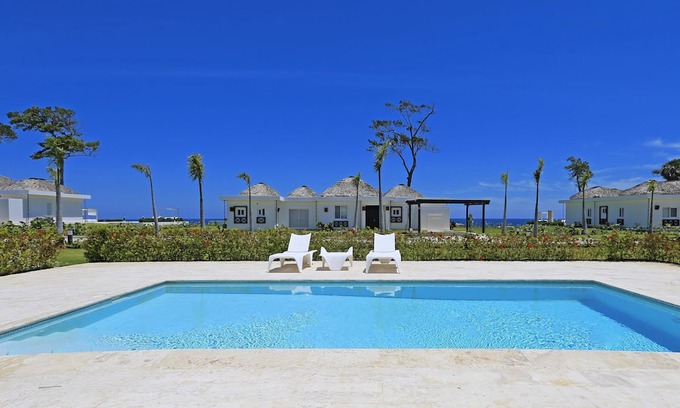 La Esplanada Casa | Luxury Villa 2-bedroom second line