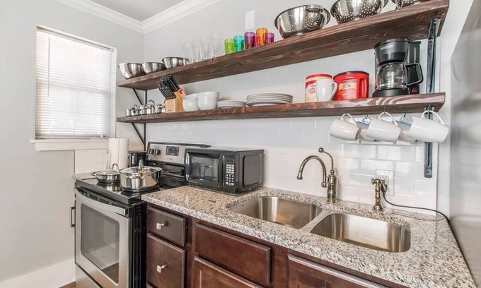 Central Oklahoma City Apartamento | Aloha, Beaches- Amazing location near 23 & Classen