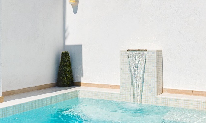 Centro de Sitges Villa | Sitges Centre Mediterranean House- 5 Bed/4 Bath/Private Pool- Sleeps up to 11