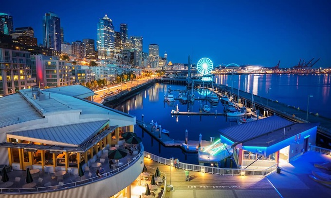 Downtown Seattle Condominio | Vista espectacular: condominio frente al mar cerca de Pike Place