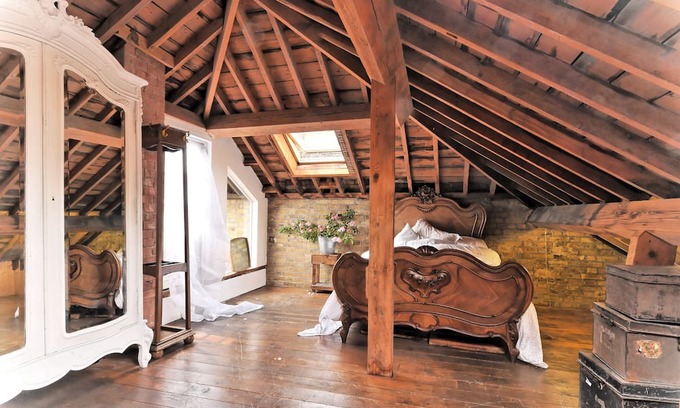 Billingsgate Apartamento | double aspect south facing and sunny loft Borough market SE1- a private escape