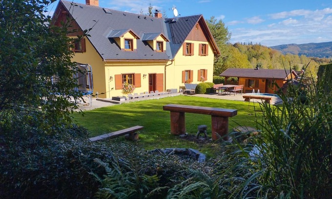 Bela pod Pradedem Casa | In the 'Zentral-Altvatergebirge' we offer you Comfort-Living in a quiet location