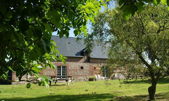 Bretteville-du-Grand Caux Cabaña | Charming Normandy cottage chestnut 15 km from Etretat in Upper Normandy