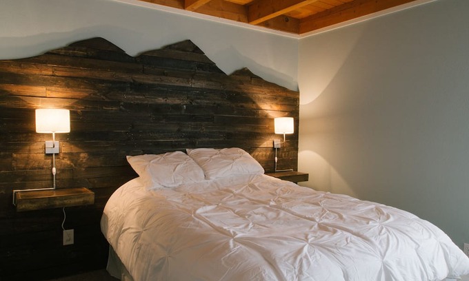 Wildernest Condominio | La aventura épica de Colorado comienza en $ 105 / nt en un condominio de 2 habitaciones recientemente remodelado