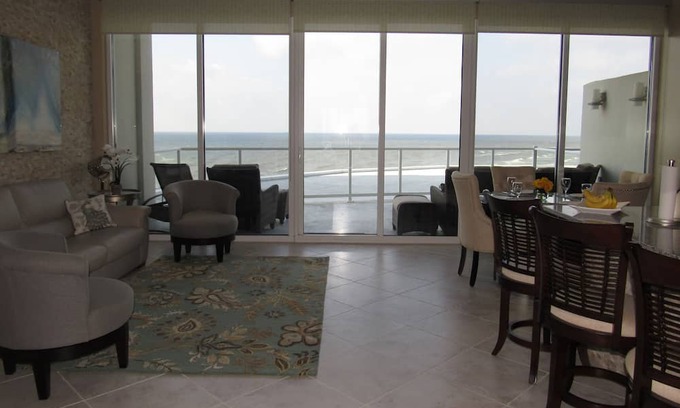 Galveston Condominio | Sophisticated 2 Bedroom/2 Bath Diamond Beach Penthouse 5PH3
