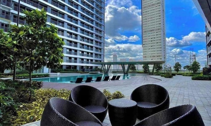 Highway Hills Condominio | Fame Space