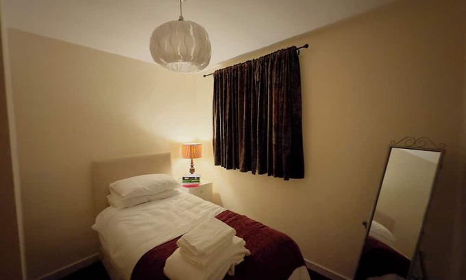 North Shields Casa | Elegant Escape in North Shields - Spacious 3 Bedroom House
