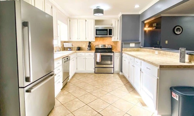 Madison Casa | Cardinal Aerie