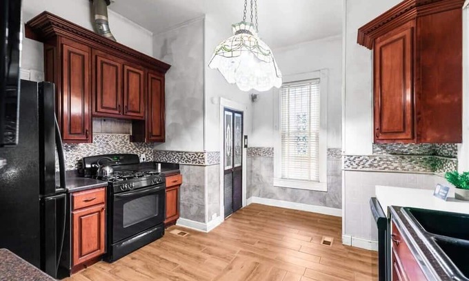 Birmingham Casa | Jefferson Ave Historic