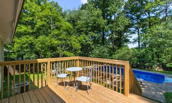 New Castle Casa | Park Drive Picturesque