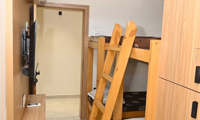 Bhat Hotel | Hotel Daily Stay