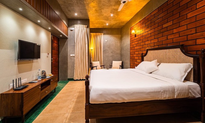 Kuilapalayam Hotel | Savana Stay