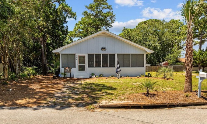 Crescent Beach Casa | Crescent Moon in North Myrtle Beach
