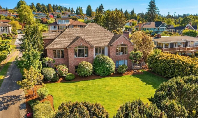 Federal Way Casa | Coastal Haven Seaside Serenity Retreat