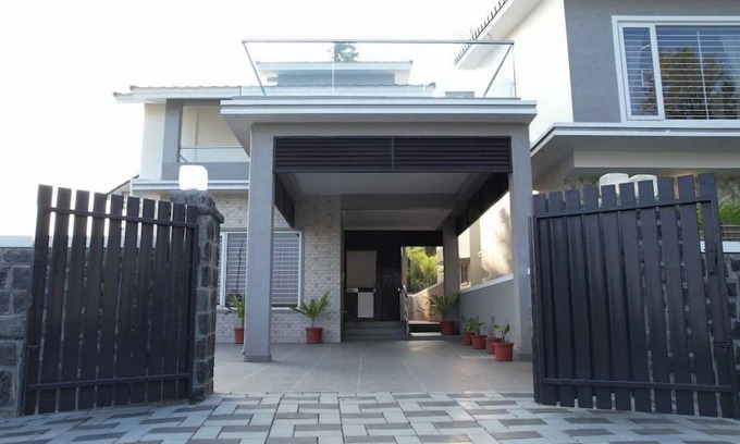 Manjakuttai Complejo | Queens Villa