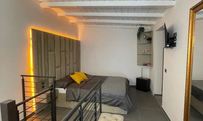 Monti Villa | Exclusive 2-Bed Villa 5 min to Colosseum