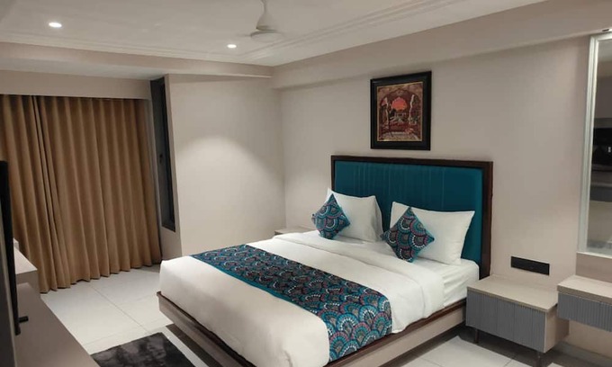Ahmedabad City Centre Hotel | The Royal Times