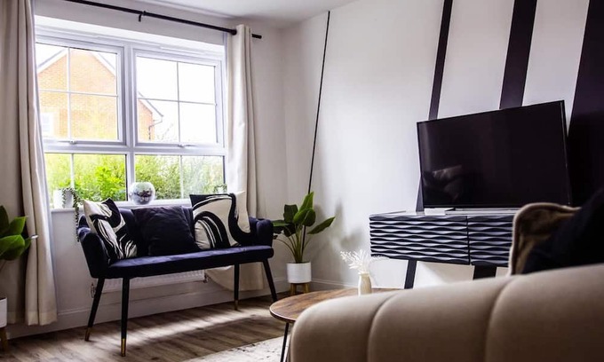 Rugby Casa | Fern Green Close