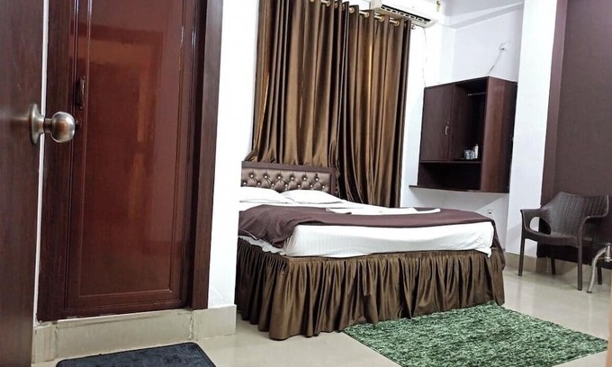Sualkuchi Hotel | Nirvis Grand