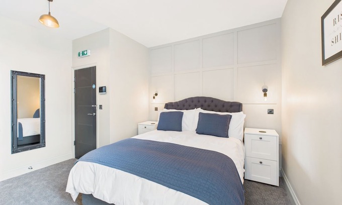 Redcar Casa | Host Stay Bellevue Luxe