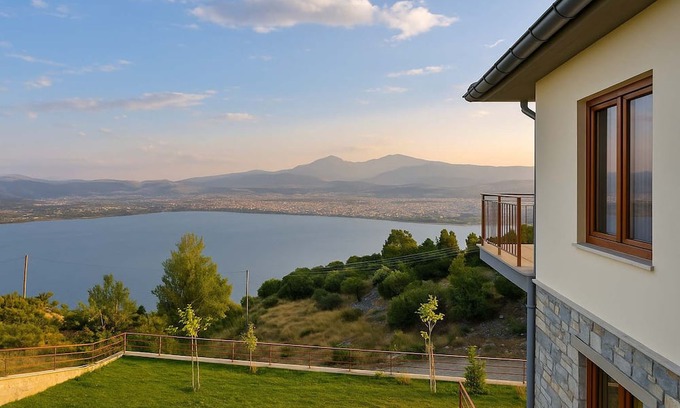 Ligiades Apartamento | Arktos Hotel Cozy Triple Room With Scenic Views