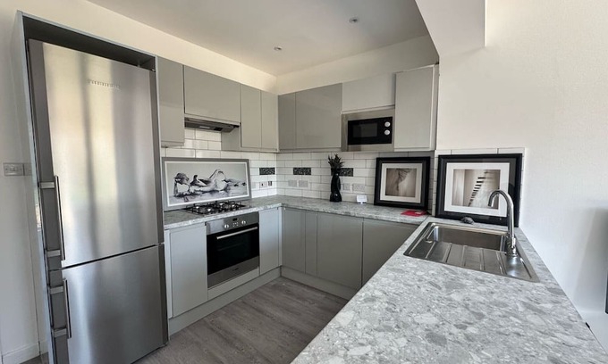 Belvedere Apartamento | Three Double Rooms in Spacious Home