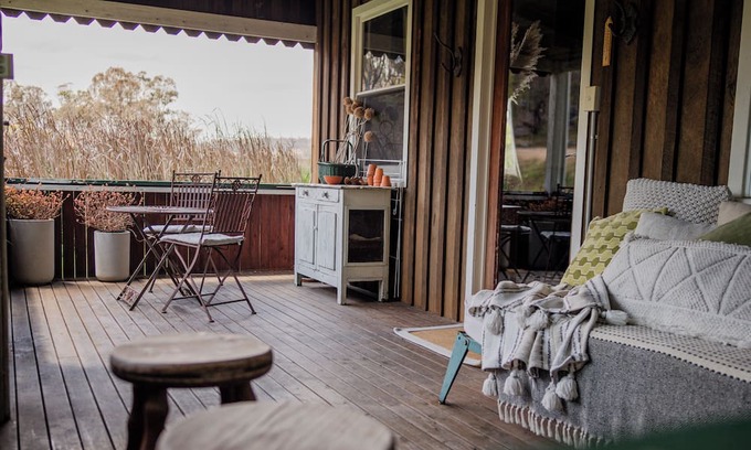 Tenterfield Cabina | Glenrock Gardens Rustic Cottage