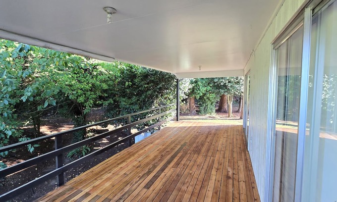 Puyallup Casa | Newly Renovated 2BR /Wifi-Entertainment Included /Near WA State Fair