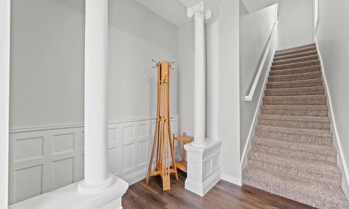 West Central Apartamento | Downtown Fort Wayne Triplex- Apt. B