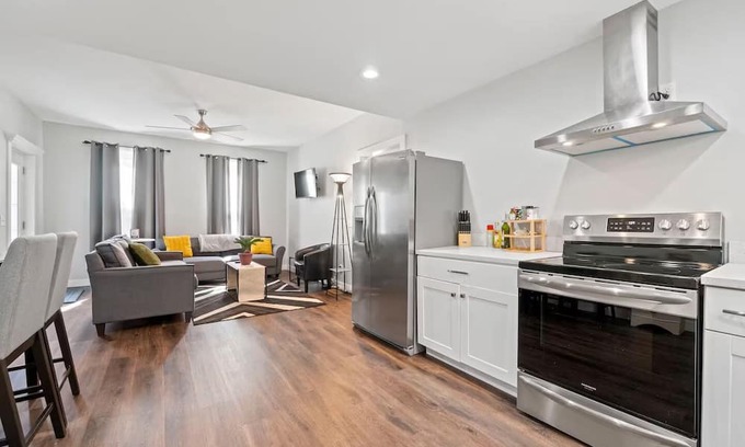 West Central Apartamento | Downtown Fort Wayne, Triplex- Apt A