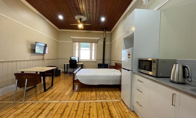 Seymour Casa | Secure studio