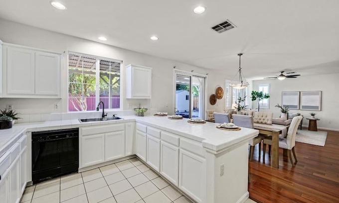 Tracy Casa | Enjoyable 4-bedroom house with AC in Tracy