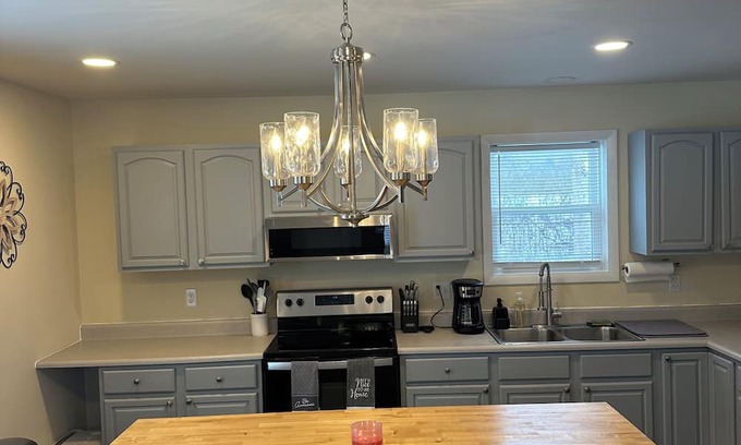 Lorraine Casa | Charming 3-bedroom house with WiFi, AC in lovely Lorraine