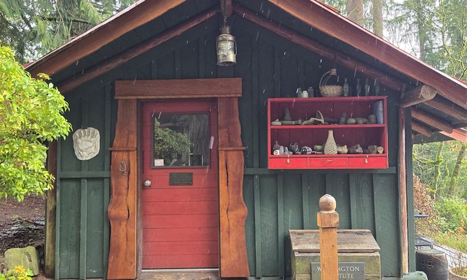 Cottage Lake Cabaña | Cozy Coldsprings Cottage Under the Towering Firs