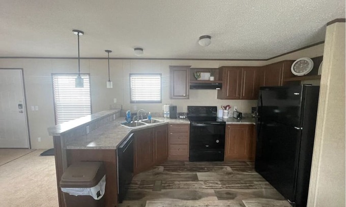 Warren Casa | Welcoming Warren Home for 4!