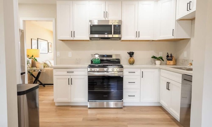 Bay Ho Casa | Charming central 3-bedroom house in sunny San Diego with yard and fire pit